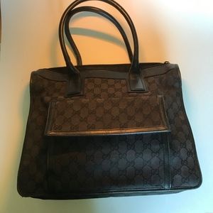 Gucci purse (gently worn)